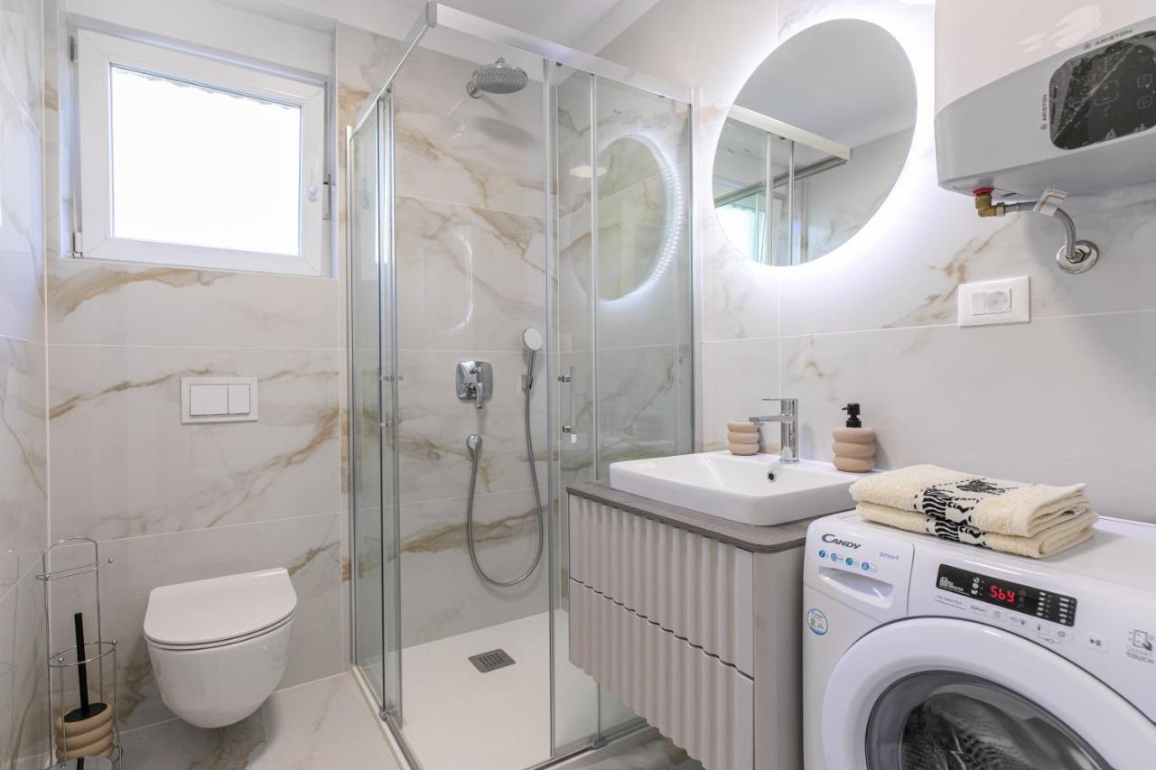 Apartman Suzi Pula Buitenkant foto