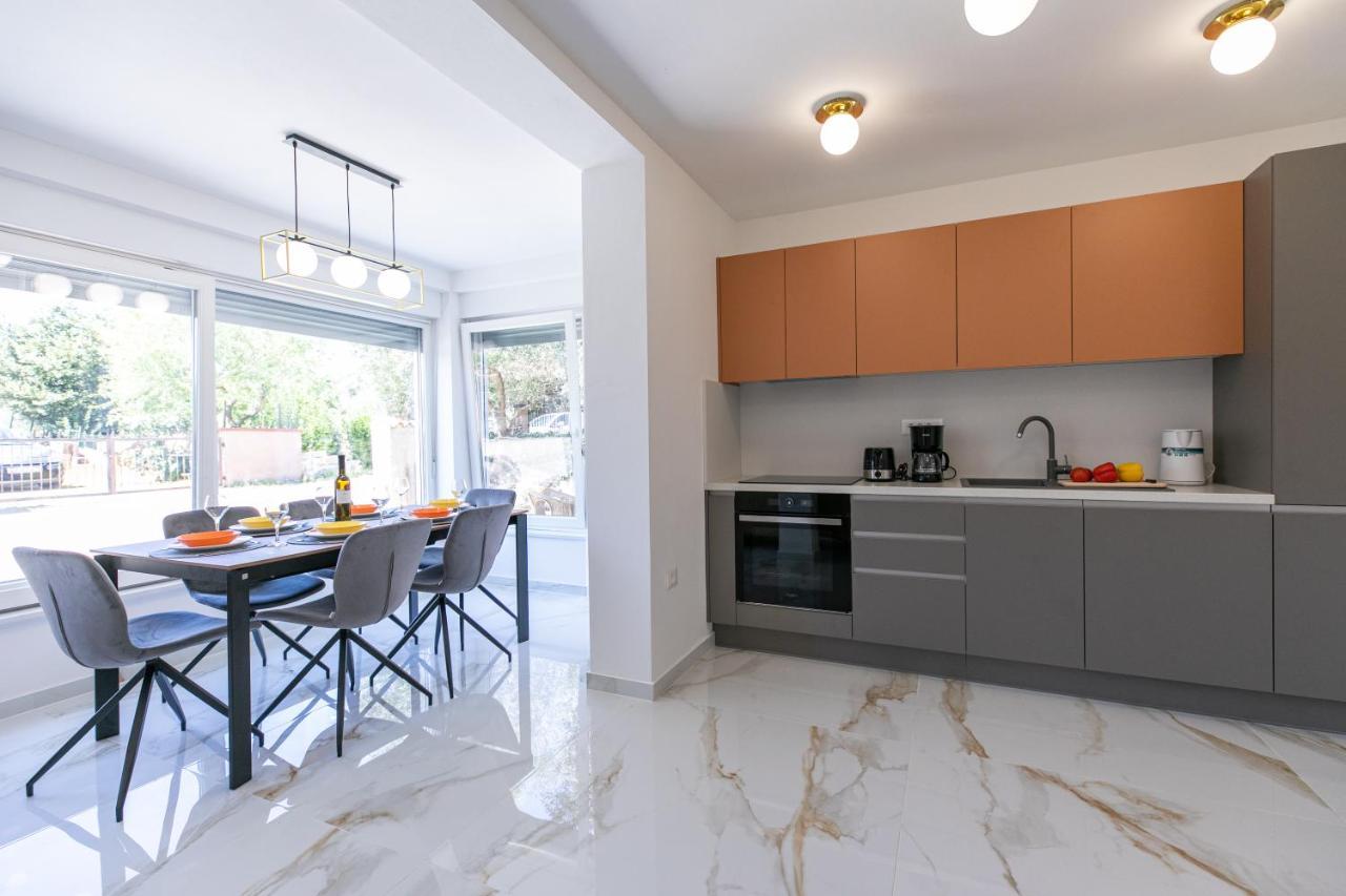 Apartman Suzi Pula Buitenkant foto