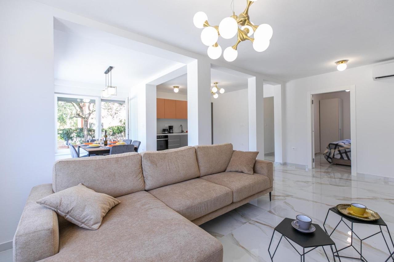 Apartman Suzi Pula Buitenkant foto